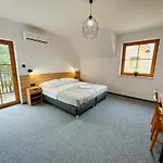 Bed & Breakfast Czerwone Korale 3*
